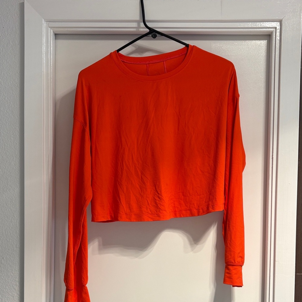 Red cropped lululemon